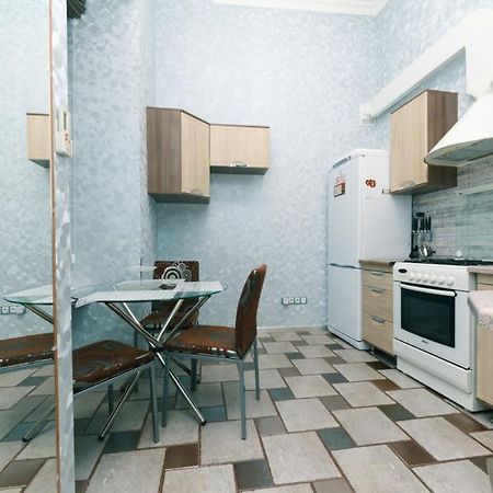 Stylish Two-Level Flat 2 Min From Khreschatyk Киев Экстерьер фото