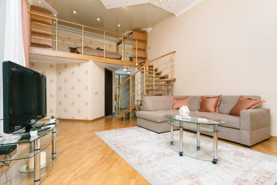 Stylish Two-Level Flat 2 Min From Khreschatyk Киев Экстерьер фото