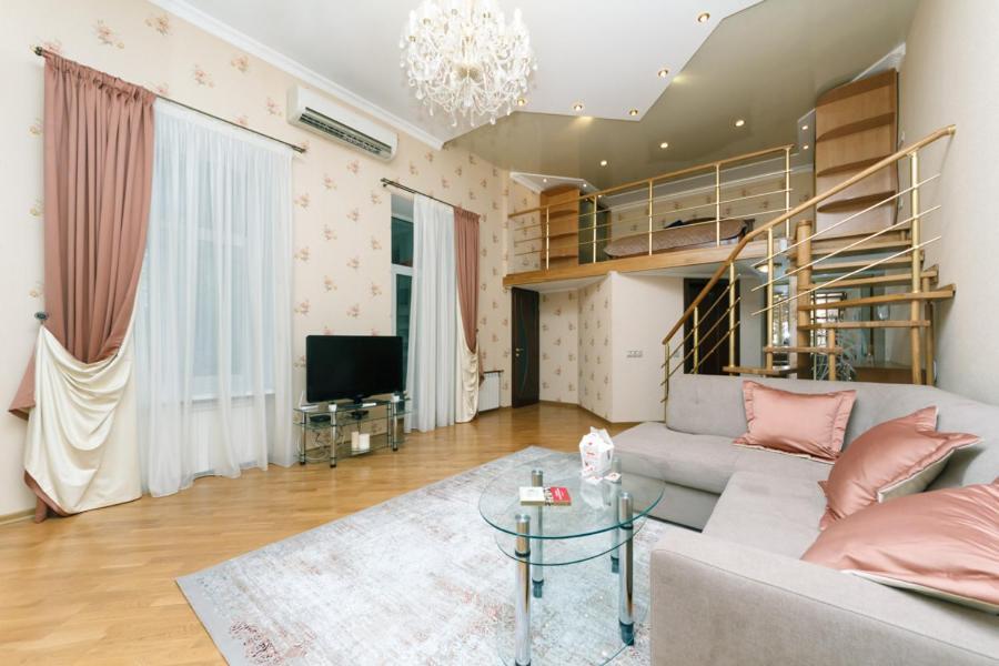 Stylish Two-Level Flat 2 Min From Khreschatyk Киев Экстерьер фото