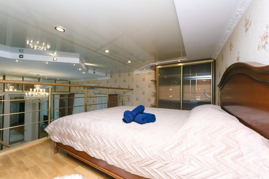 Stylish Two-Level Flat 2 Min From Khreschatyk Киев Экстерьер фото