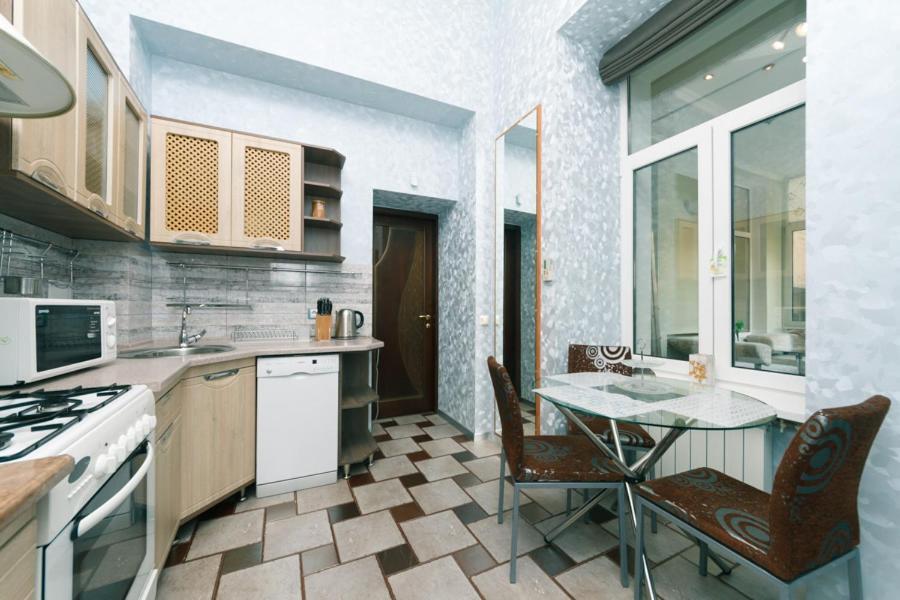 Stylish Two-Level Flat 2 Min From Khreschatyk Киев Экстерьер фото